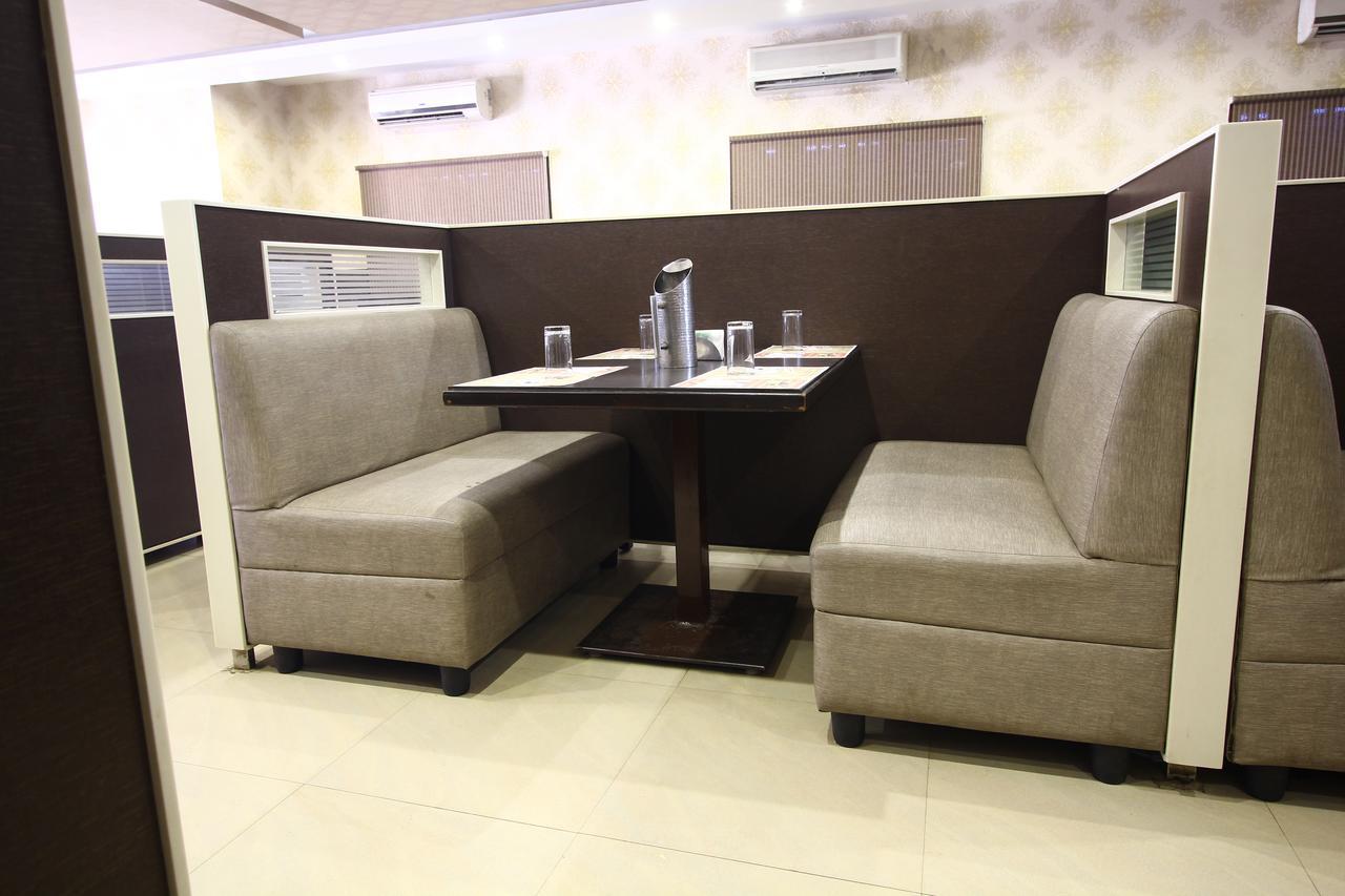 Vels Hotel Пондичерри Экстерьер фото